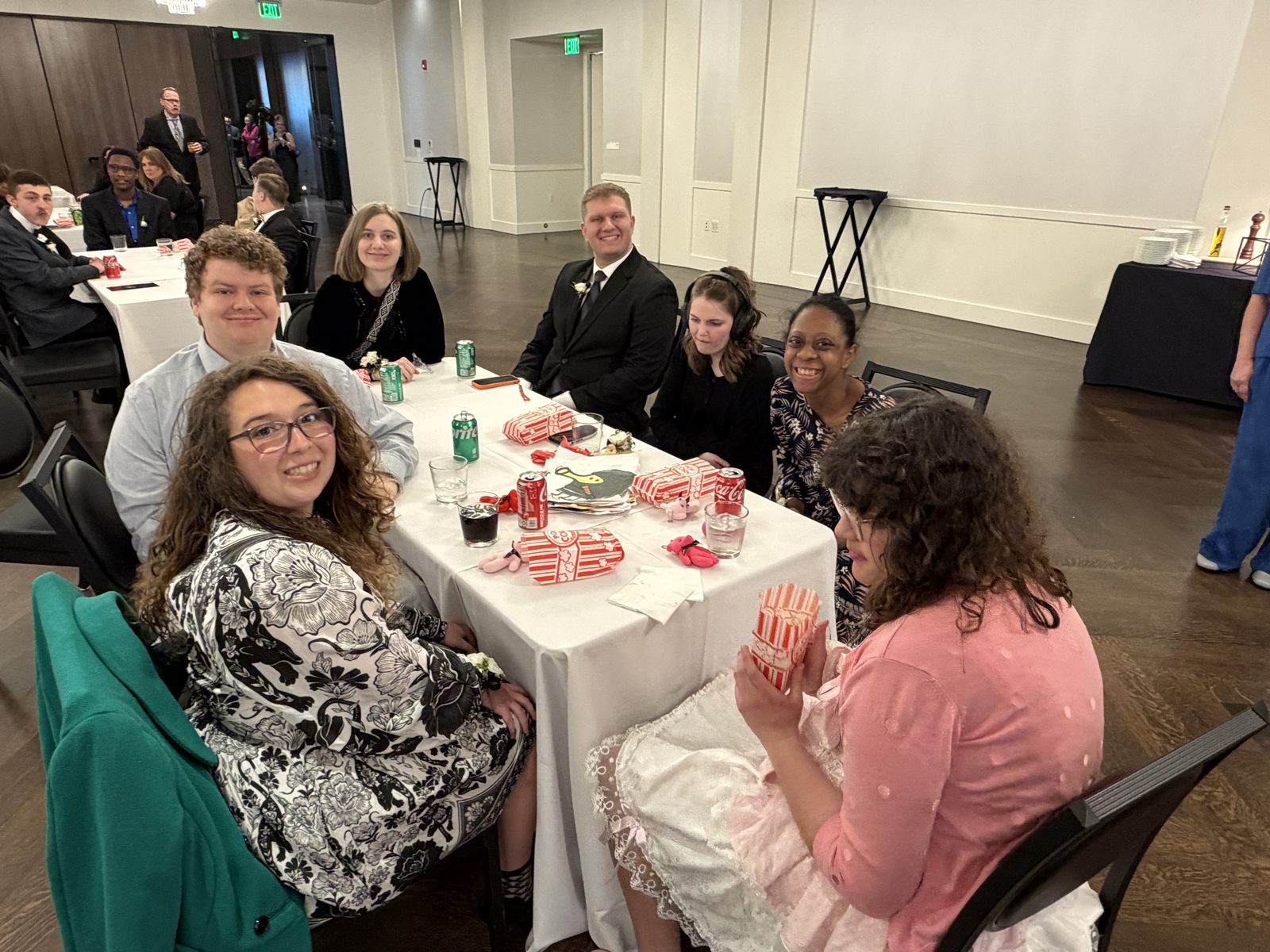 Cool Kids Gala dinner table